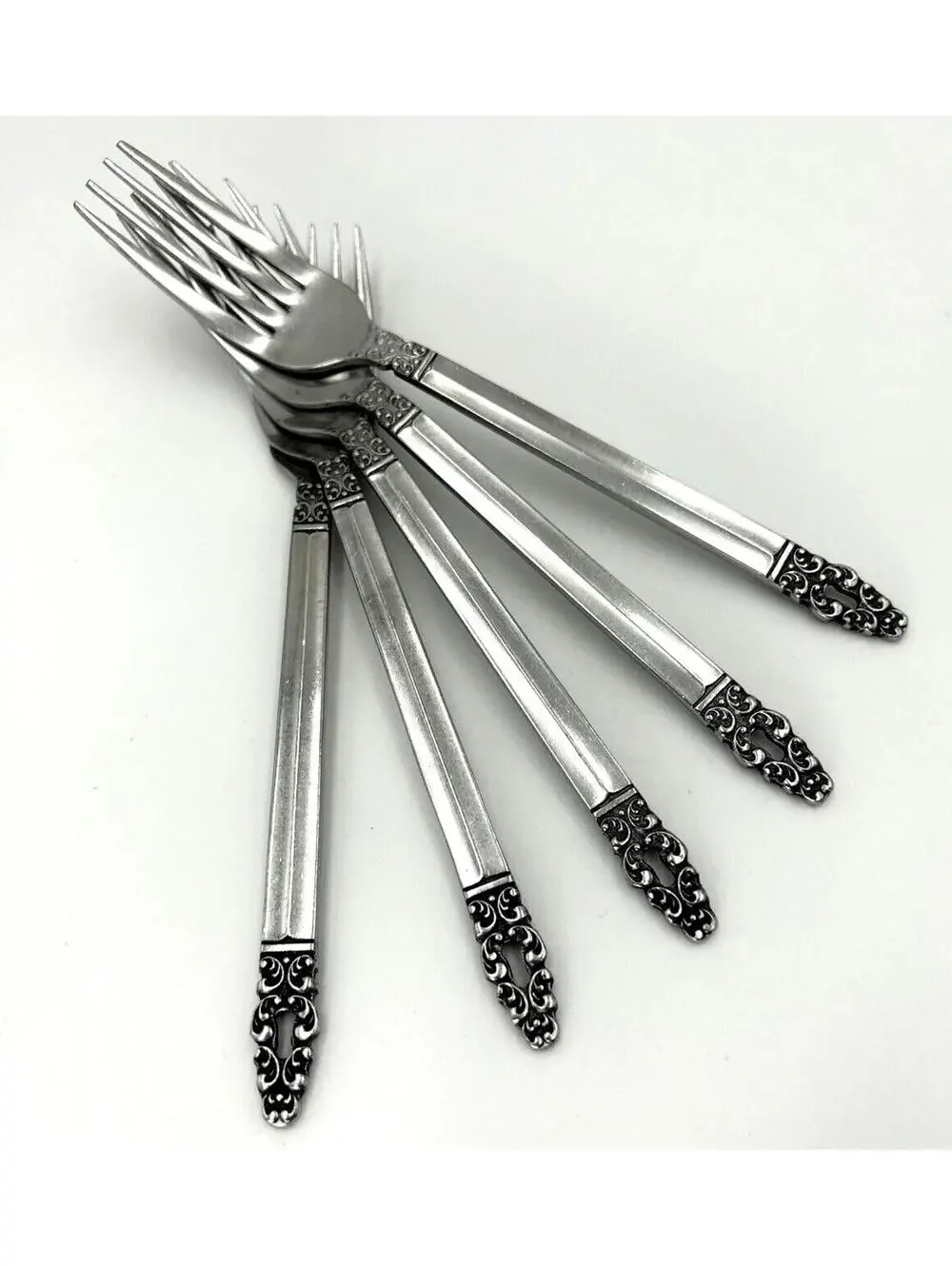 Stanley Roberts MELISSA Japan Stainless Pierced 5-Piece Place Settings - 5